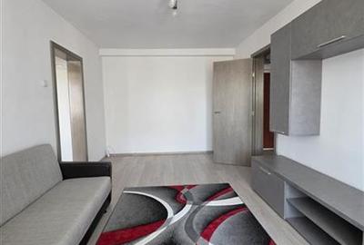 Apartament 2 camere semidecomandat, complet renovat .Str. Brăndușelor - 11