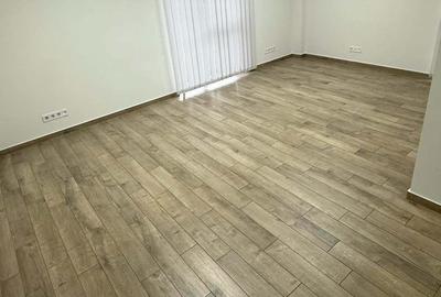Bloc Nou Victoriei apartament cu o camera cu parcare - 2