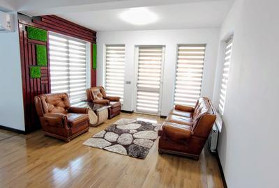 Casa impunatoare D+P+M, 280 mp utili, teren 850 mp,  în Europa - 28