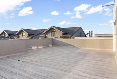 Vilă cu Design Distinct și Locație Excelentă - 53