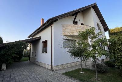 Casă individuală cu 6 camere în Micești