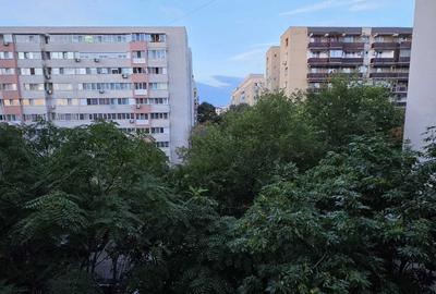 Apartament cu 2 camere semidecomandat în Tineretului