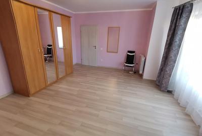 INCHIRIEZ casa 5 camere decomandate ,cu garaj,zona Calea Cisnadiei - 5