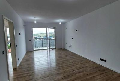 Apartament 2 camere, finisat, 43 mp, balcon, zona Campina - 1