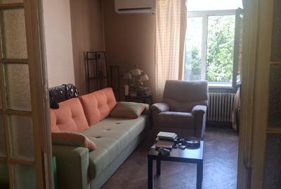Apartament cu 4 camere decomandat în Obor