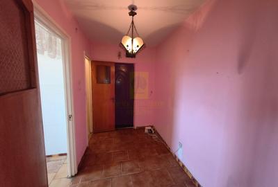 Drumul Taberei - Valea Ialomiței,  Apartament 3 camere în Bloc P+4 - 10