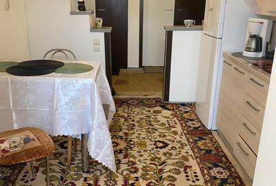Apartament 2 camere decomandat , zona CET - 7