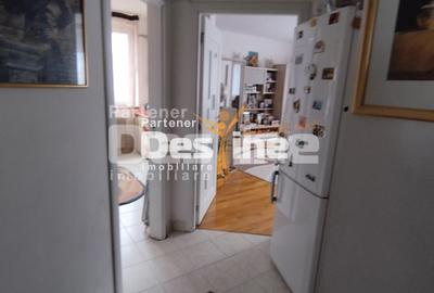 Apartament de vânzare 2 camere, decomandat, zona ultra centrală, semi / mobilat - 12