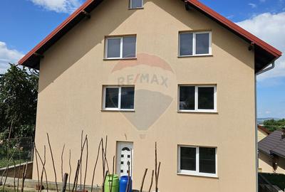 Casă / Vilă cu 12 camere-Sfântu Ilie Vechi, Suceava - 15