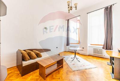 Apartament cu o camera de inchiriat,zona teatru - 1