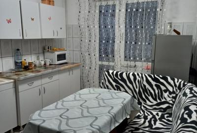 Vitan, Metrou Dristor ,Decomandat,etaj 3/4, Spatios, Central,Mobilat ,Utilat! - 2