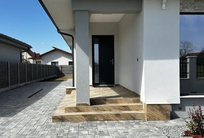 Casa NOUA 4 camere 2 bai Dresing Terasa Panouri Teren 550 mp Finisata la Cheie - 2