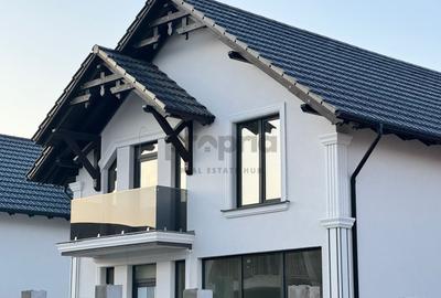 Casă individuală cu 4 camere în Sânpetru