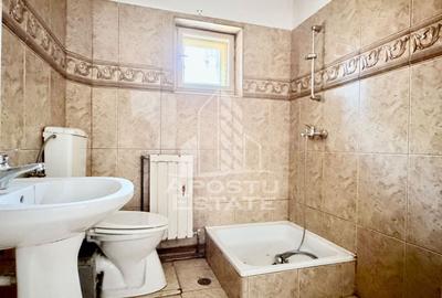 Casa de vanzare P+1E bulevardul Dambovita - 13