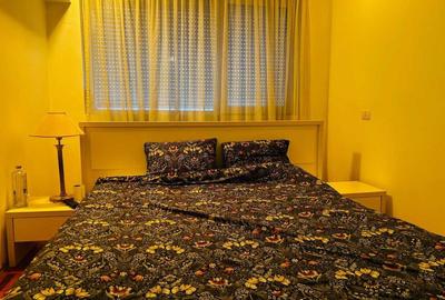 Apartament cu 3 camere decomandat, mobilat în Titan