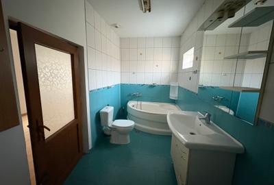 Casa de vânzare - Constanta - 6 CAMERE-147 mp. totali ( fără curtea interioară) - 17