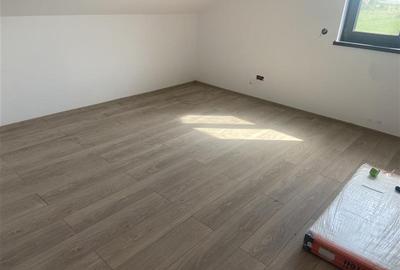 Casa de vanzare in Campineanca, parter si mansarda , suprafata 160 mp , teren 50 - 16