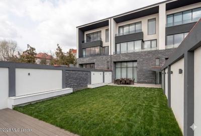 Iancu Nicolae - Vila high-end pe malul lacului, Gradina cu Ponton - 8