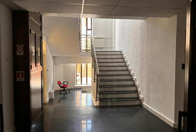 Spatiu comercial de inchiriat ultracentral finisaje premium Chirie: 12-15 mp neg - 15