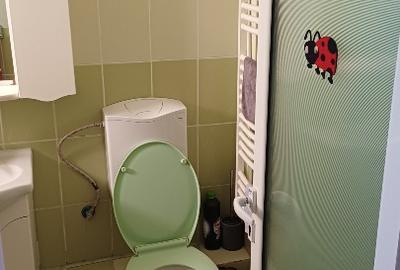 Închiriez apartament 3 camere - 5