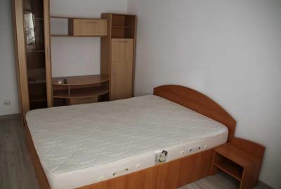 Garsonieră decomandată în Moșilor