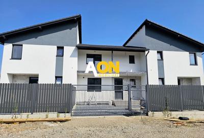 Casă cu 4 camere în Cetate