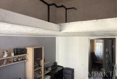 Apartament cu 2 camere decomandat in Centrul orasului str Horea nr 2 - 4