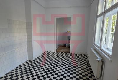 Apartament  nemobilat sau birou in casa 160mp zona Emil Isac - 22