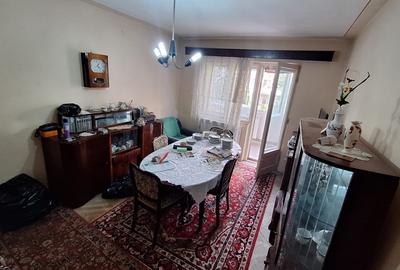 Vanzare apartament 3 camere, semidecomandat, confort 1, Targoviste