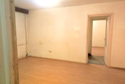 Apartament 2 camere (la parter pe bulevard)