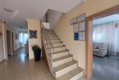 Casa cu 10 camere pentru pensiune sau locuit - 12