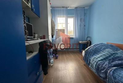 4 camere | etaj intermediar | centrala proprie | mobilat si utilat | boxa | - 10
