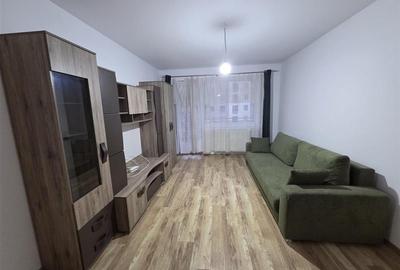 Apartament cu 2 camere decomandat, mobilat în Tractorul