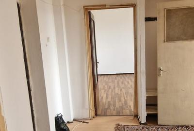 Malu Rosu,se vinde apartament decomandat doua camere pret 59000 euro - 4