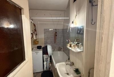 3 camere decomandat - etaj 1 - 80 mp - 2 bai- 124000 euro - 2