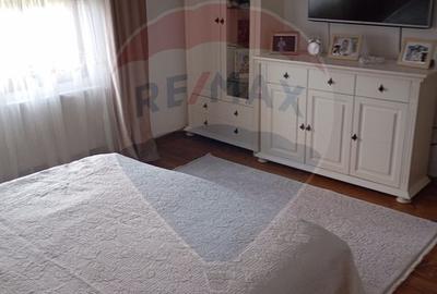 Casă / Vilă cu 7 camere de vânzare - 14