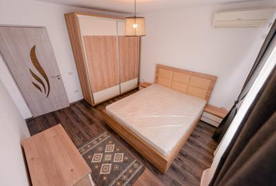Tomis Nord, Bdul Tomis, 2 camere decomandate, mobilat, utilat, gaze, 450 Euro - 3