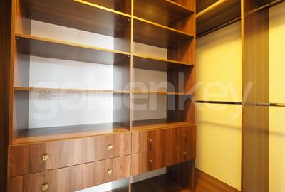 Apartament generos cu 4 camere | 32mp terase | 2 garaje - 15