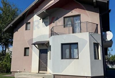 Casă / Vilă spațioasă cu curte mare de închiriat în Domnești - 1