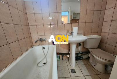 De vanzare apartament 3 camere zona Cetate - 8