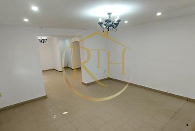 Spațiu comercial, de 77 mp, în Central