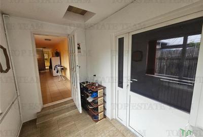 Casa la curte cu garaj dublu langa Padurea Rosu - 6