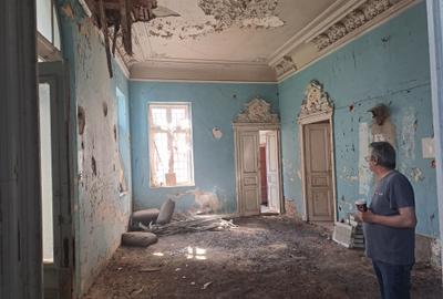 Unirii-Cartierul Evreiesc, singur curte, dubla deschidere, libera - 3