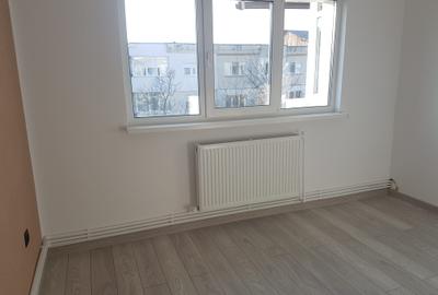 Apartament doua camere, decomandat, etaj 4, cu sarpanta, renovat modern, stradal - 29