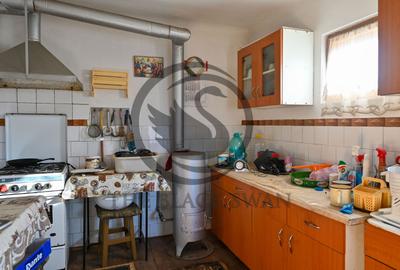 Casa cu 6 camere de vanzare | Zona Ultracentrala, Baicoi | Comision 0% - 25