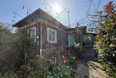 Casa demolabila/renovabila langa Lacul Grivita - 1