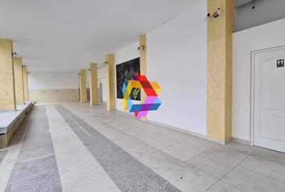 Spatiu comercial zona centrala cu vad - 180 mp - 3