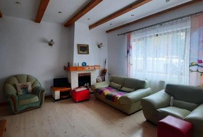 De inchiriat casa moderna P+1, renovat, ultracentral, zona foarte buna - 1