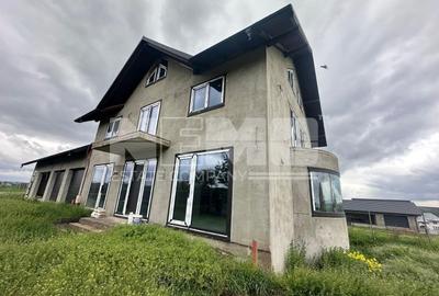 CASĂ LA GRI DE VÂNZARE ÎN MOARA NICA, SUCEAVA | 200.000€ - 1