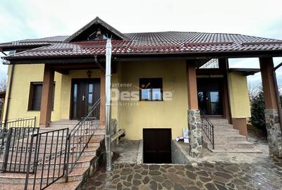 Casa cu piscina Fermelor 840mp teren  285.000€ - 4